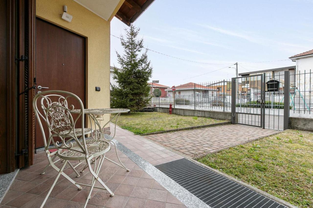 Le Quattro Stelle Villa Cardano Al Campo Exterior foto